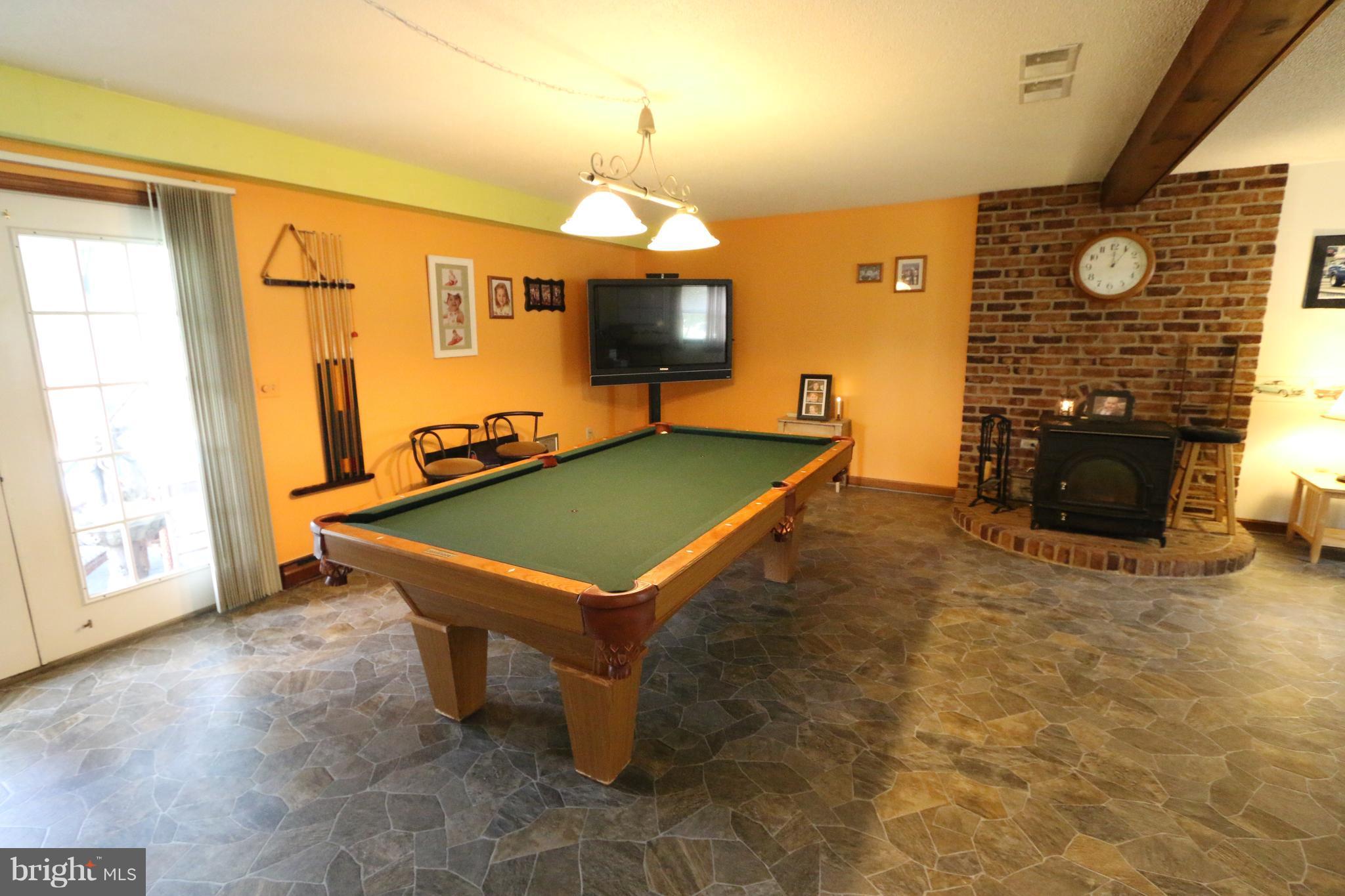 16611 Edward Doub Road Williamsport, MD 21795 - Photo 17 of 27 Family Room
