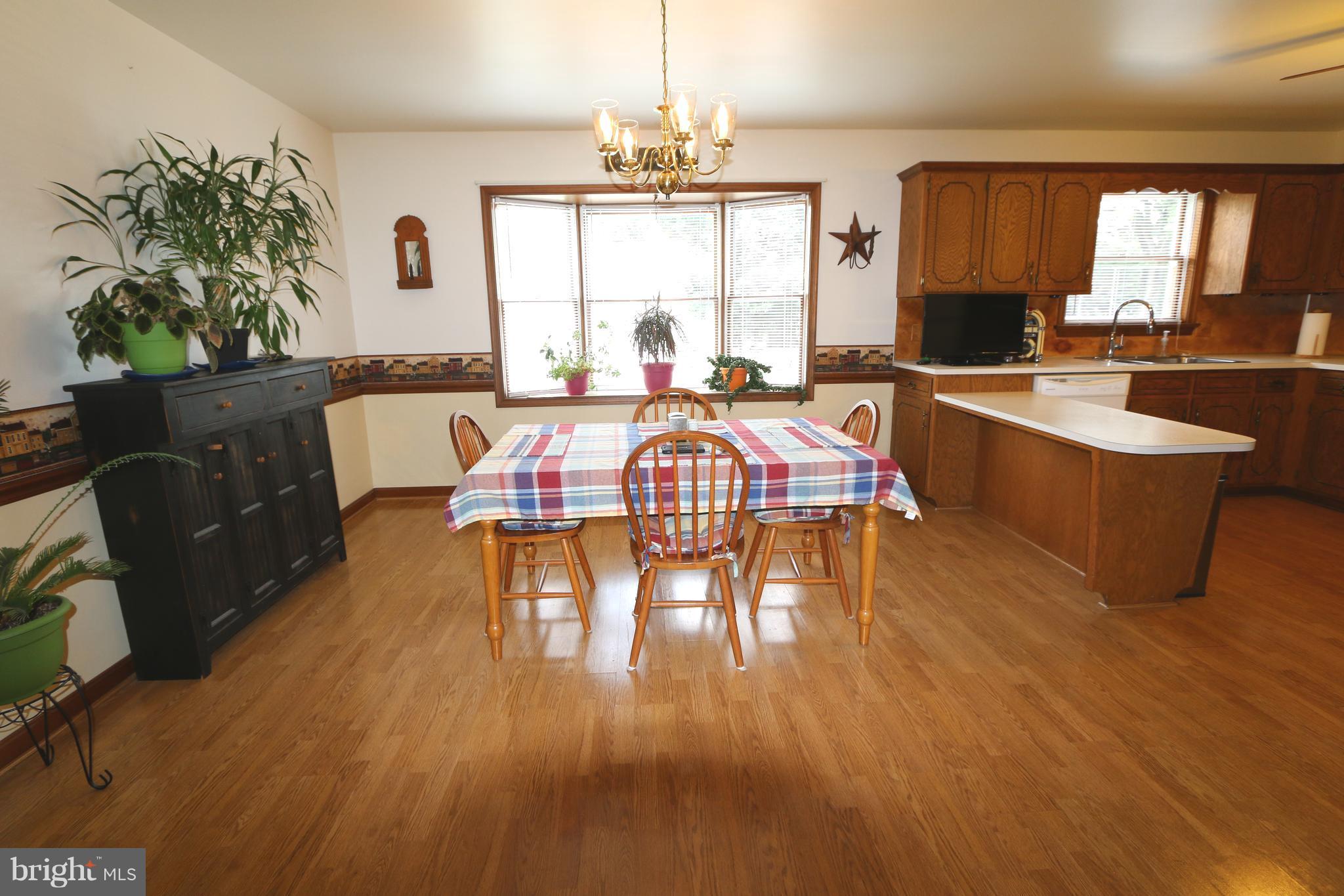 16611 Edward Doub Road Williamsport, MD 21795 - Photo 6 of 27 Dining Room