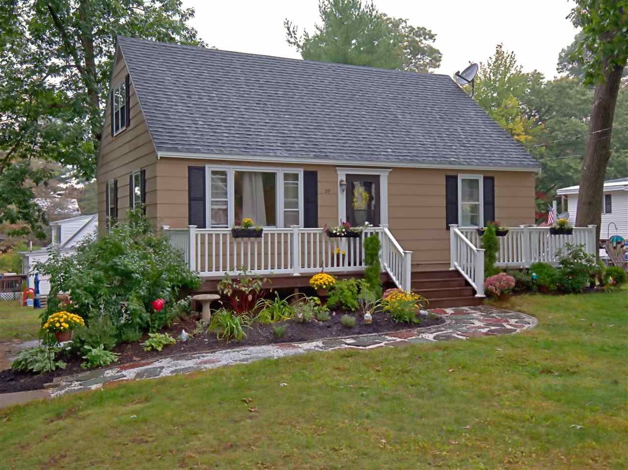 29 Dodge Street Rochester, NH 03867 - Photo 1 of 22