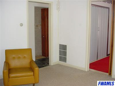 12218 Leo Road Fort Wayne, IN 46845 - Photo 4 of 7