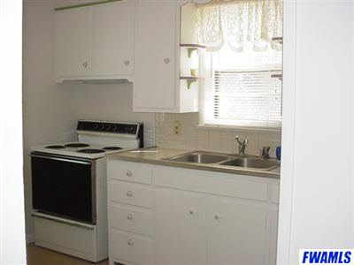 12218 Leo Road Fort Wayne, IN 46845 - Photo 5 of 7