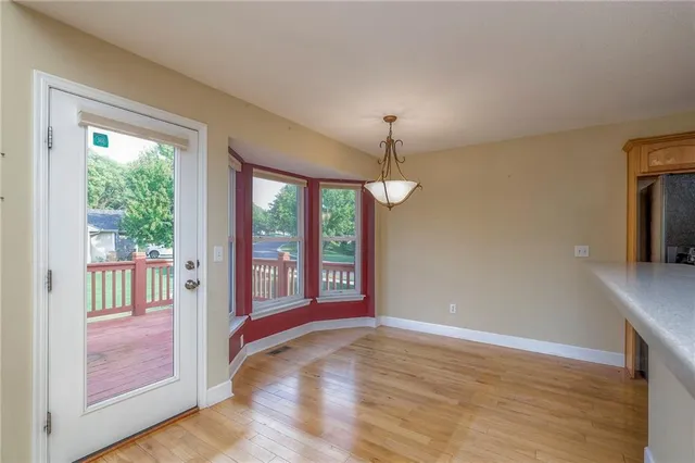 $389,900 | 2800 South Woodbury Drive, Independence, MO 64055