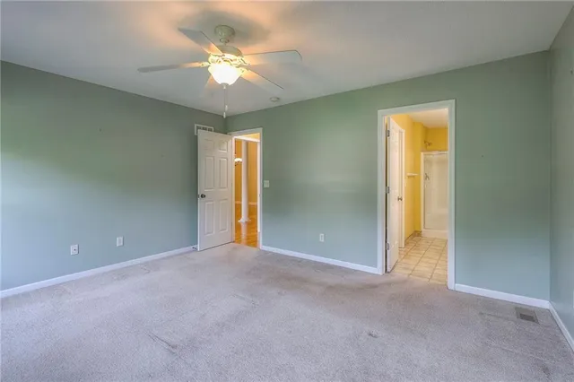 $389,900 | 2800 South Woodbury Drive, Independence, MO 64055