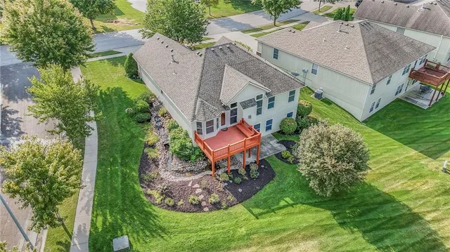 $389,900 | 2800 South Woodbury Drive, Independence, MO 64055