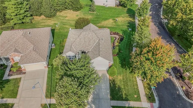$389,900 | 2800 South Woodbury Drive, Independence, MO 64055