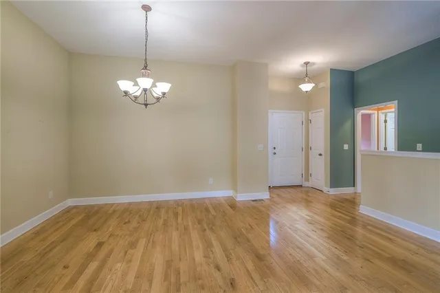 $389,900 | 2800 South Woodbury Drive, Independence, MO 64055