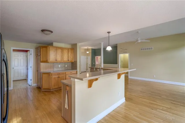 $389,900 | 2800 South Woodbury Drive, Independence, MO 64055