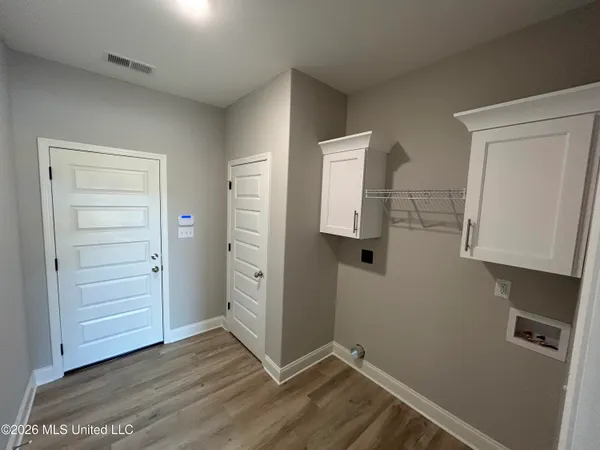 $324,900 | 7203 Hickory Holw Road, Walls, MS 38680