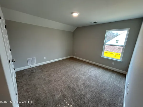 $324,900 | 7203 Hickory Holw Road, Walls, MS 38680