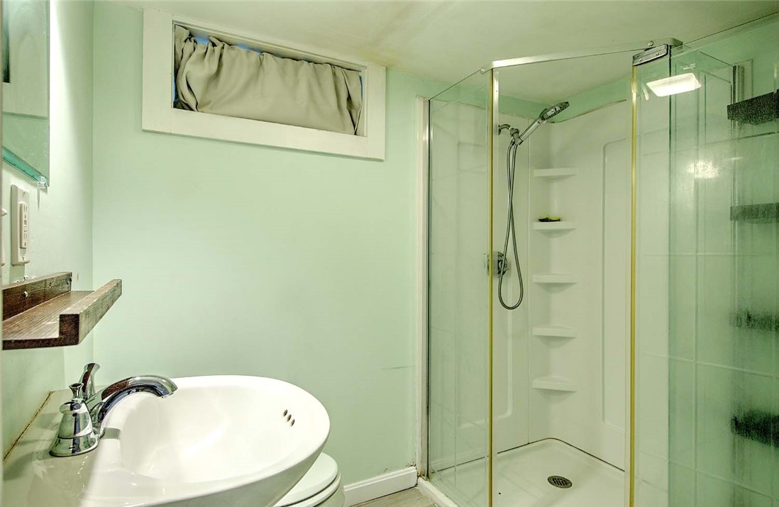4 Talbot Manor Cranston, RI 02905 - Photo 32 of 36