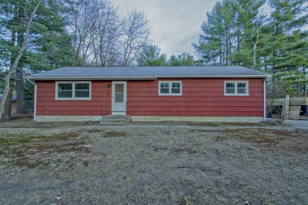 219 Cooley Street Springfield, MA 01128 - Photo 2 of 41 Gallery Image 2