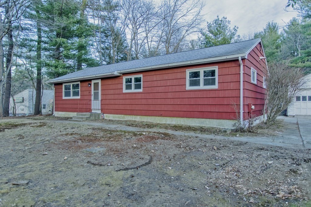 219 Cooley Street Springfield, MA 01128 - Photo 3 of 41 Gallery Image 3