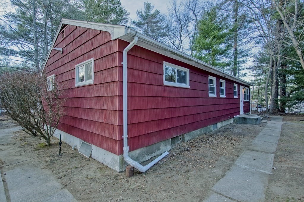 219 Cooley Street Springfield, MA 01128 - Photo 8 of 41 Gallery Image 8