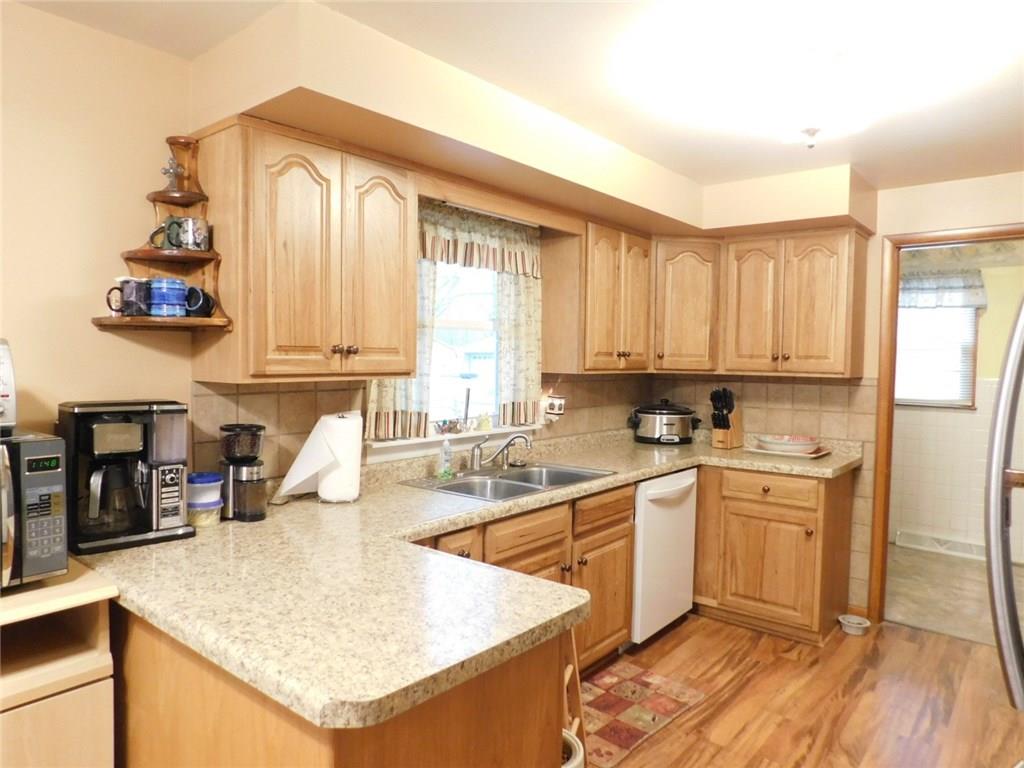 805 Ridgeway Avenue Columbus, IN 47203 - Photo 13 of 28