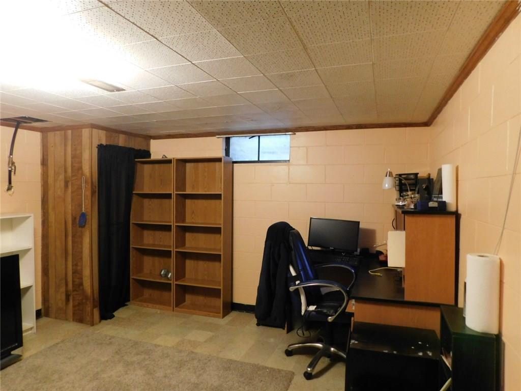 805 Ridgeway Avenue Columbus, IN 47203 - Photo 25 of 28