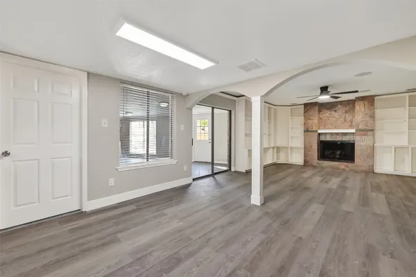 $2,400 | 4002 Cedar Ridge Court, Houston, TX 77082