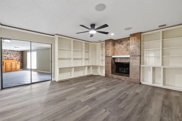 $2,400 | 4002 Cedar Ridge Court, Houston, TX 77082