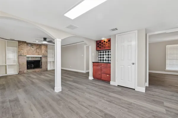 $2,400 | 4002 Cedar Ridge Court, Houston, TX 77082