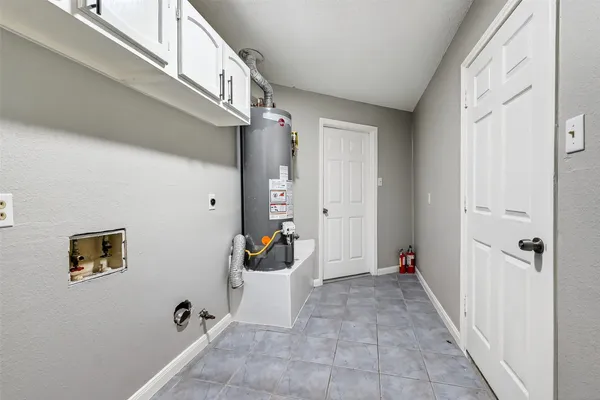 $2,400 | 4002 Cedar Ridge Court, Houston, TX 77082