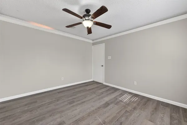 $2,400 | 4002 Cedar Ridge Court, Houston, TX 77082