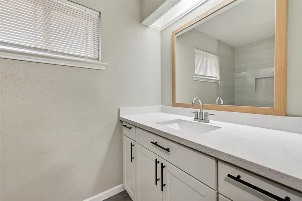 $2,400 | 4002 Cedar Ridge Court, Houston, TX 77082