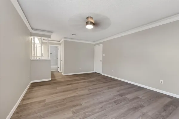 $2,400 | 4002 Cedar Ridge Court, Houston, TX 77082