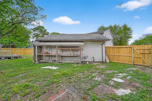 $2,400 | 4002 Cedar Ridge Court, Houston, TX 77082