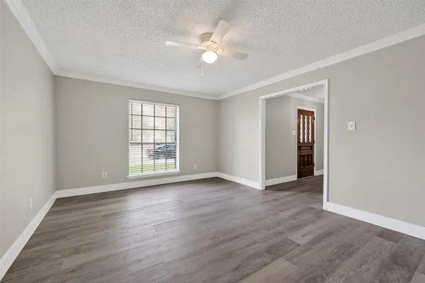 $2,400 | 4002 Cedar Ridge Court, Houston, TX 77082