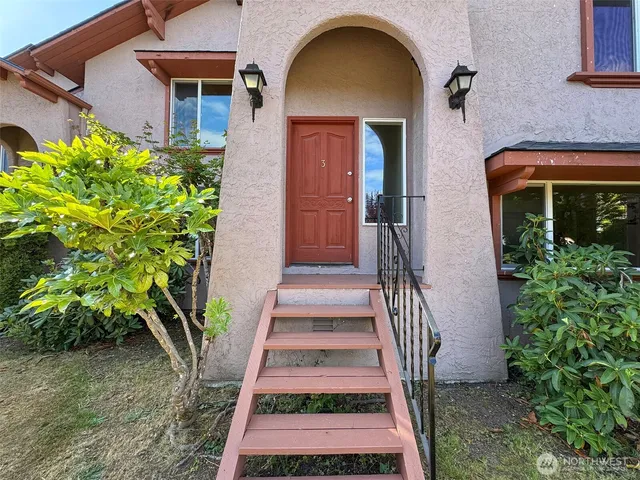 a view of a house with a small entryway
