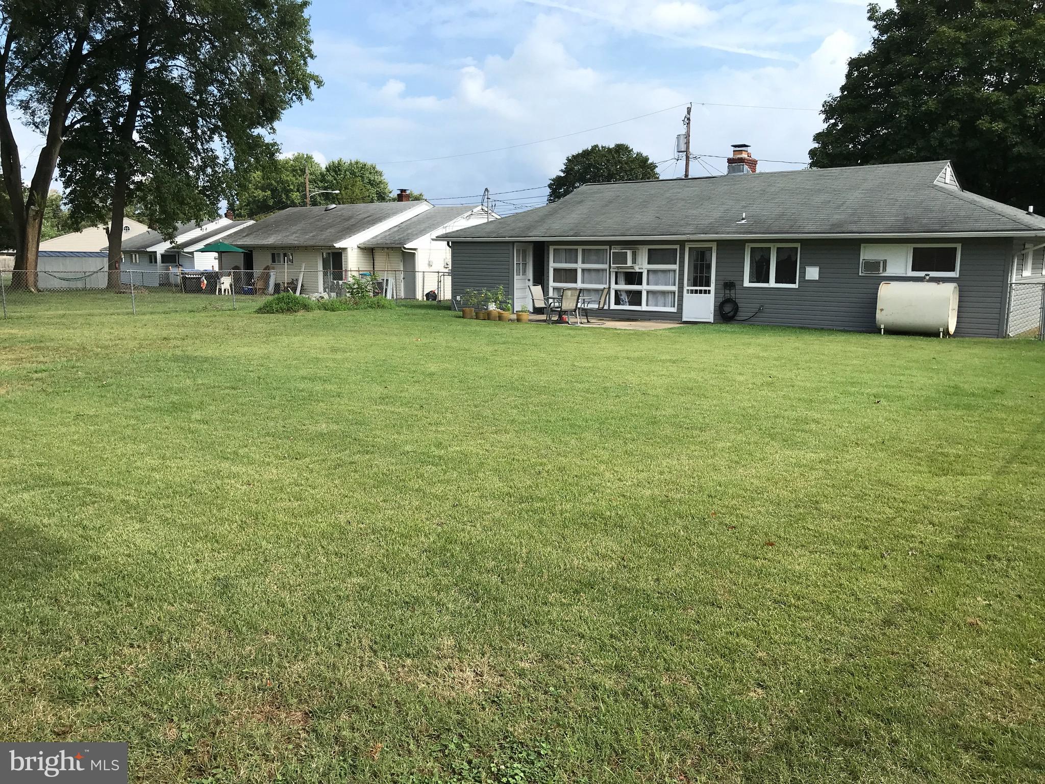 11 Marlyn Road Newark, DE 19713 - Photo 6 of 34 very large rear yard