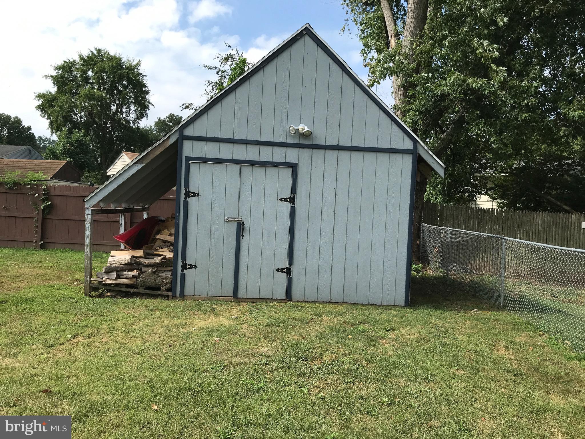 11 Marlyn Road Newark, DE 19713 - Photo 8 of 34 large storage shed