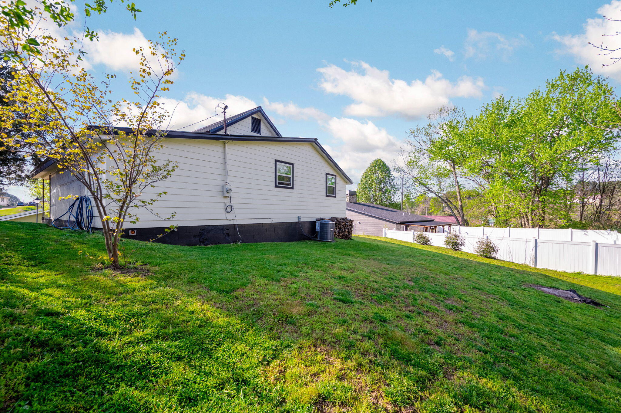 197 Main Street Copperhill, TN 37317 - Photo 4 of 20 19-web-or-mls-DSC_6277