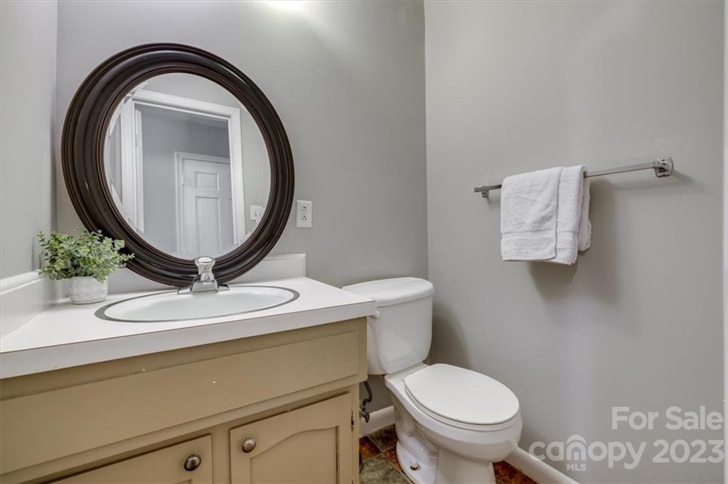 8336 Knights Bridge Road Charlotte, NC 28210 - Photo 27 of 39 Gallery Image 27