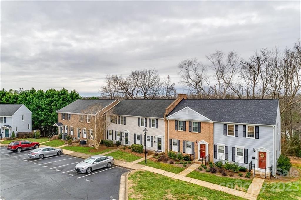 8336 Knights Bridge Road Charlotte, NC 28210 - Photo 32 of 39 Gallery Image 32