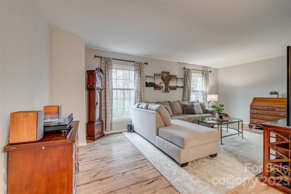 8336 Knights Bridge Road Charlotte, NC 28210 - Photo 6 of 39 Gallery Image 6