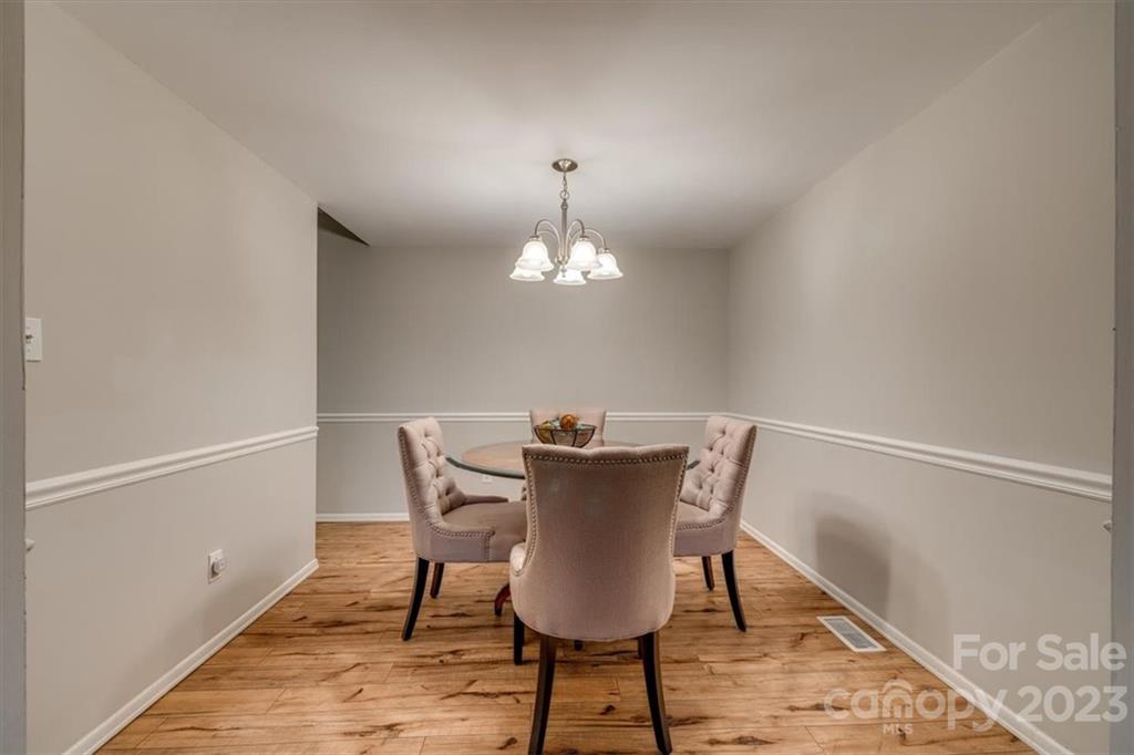 8336 Knights Bridge Road Charlotte, NC 28210 - Photo 7 of 39 Gallery Image 7