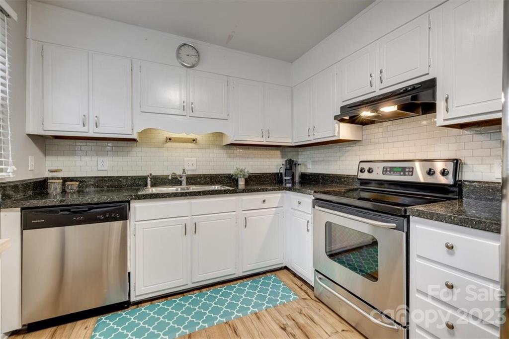 8336 Knights Bridge Road Charlotte, NC 28210 - Photo 10 of 39 Gallery Image 10