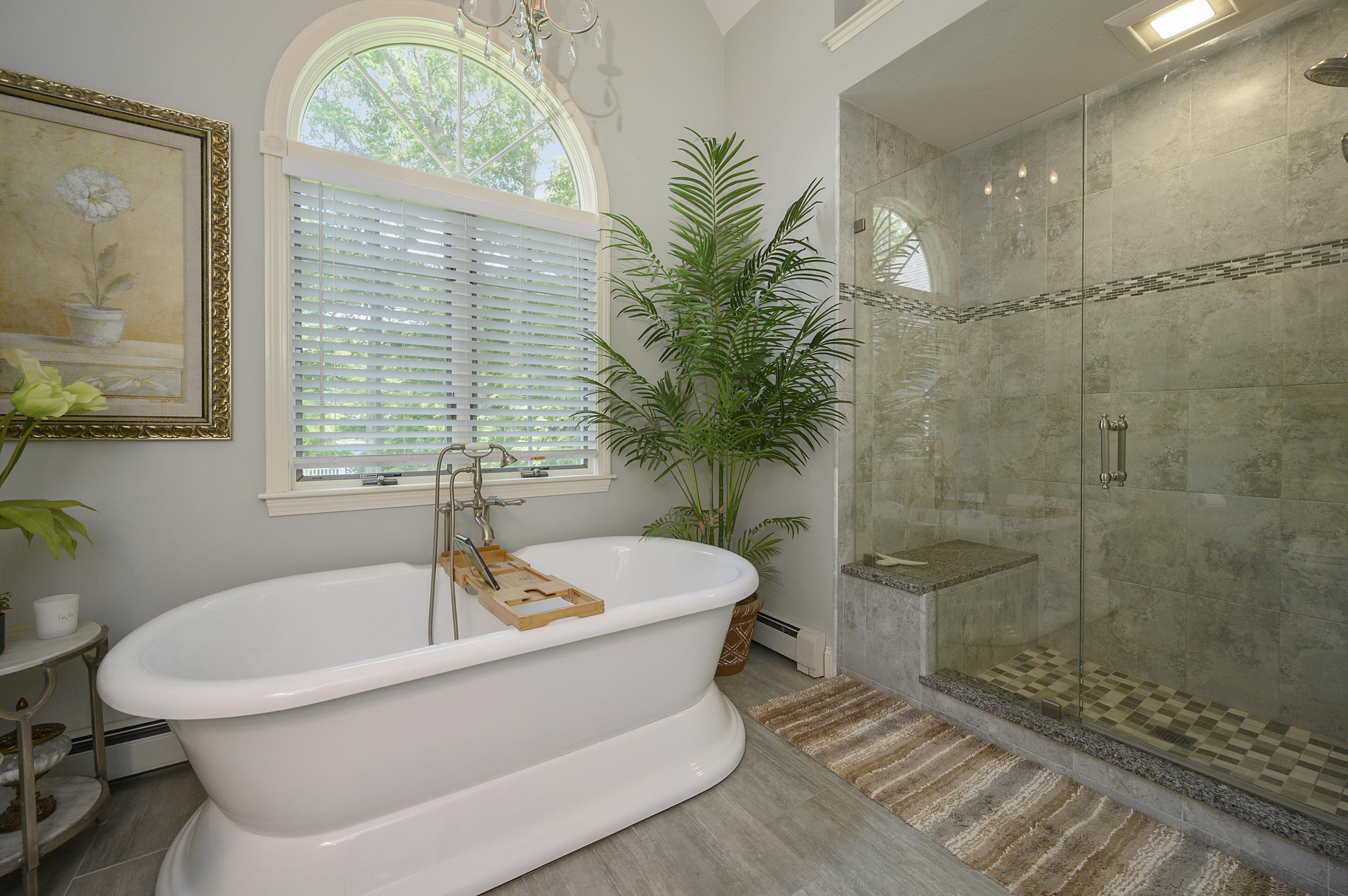 9 Bunker Circle Sandwich, MA 02563 - Photo 14 of 39 013-photo-main-bathroom-8419197