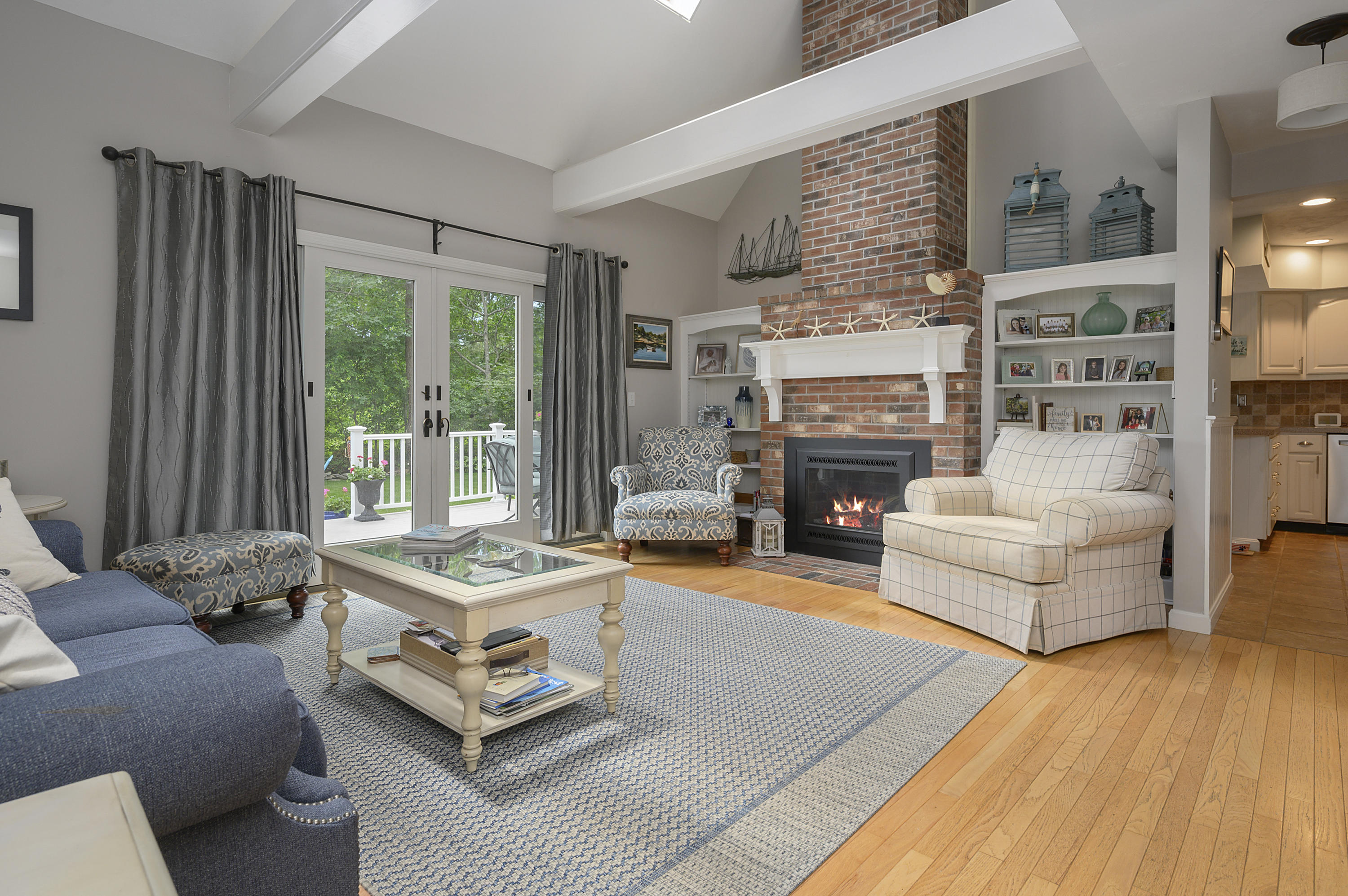 9 Bunker Circle Sandwich, MA 02563 - Photo 4 of 39 003-photo-living-room-8419190