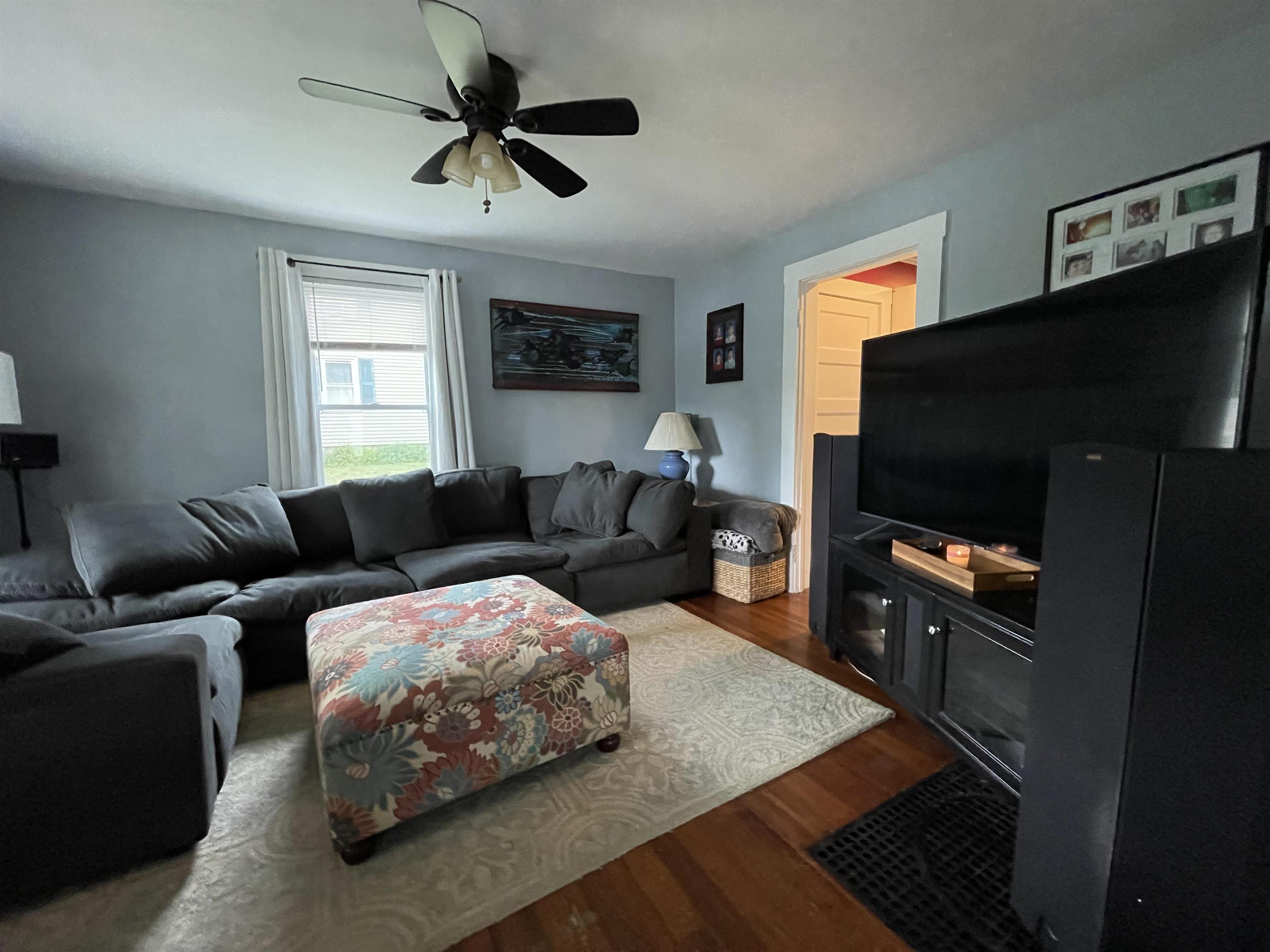 31 Williams Street Proctor, VT 05765 - Photo 3 of 27