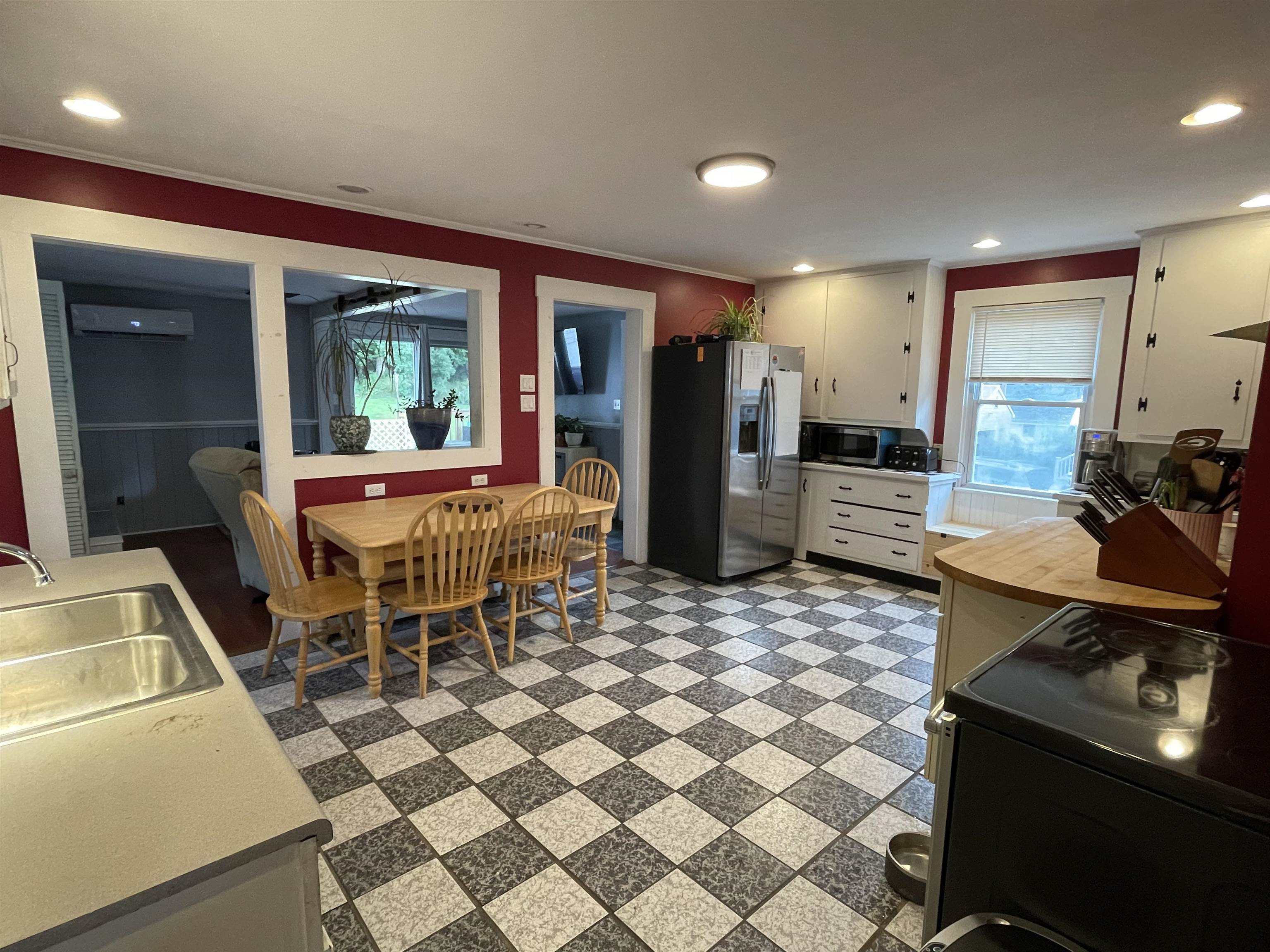 31 Williams Street Proctor, VT 05765 - Photo 8 of 27