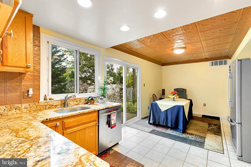 4419 Flintstone Road Alexandria, VA 22306 - Photo 14 of 39 Gallery Image 14