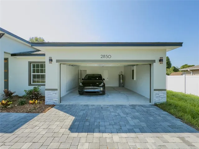 a view of a livingroom with furniture and closet