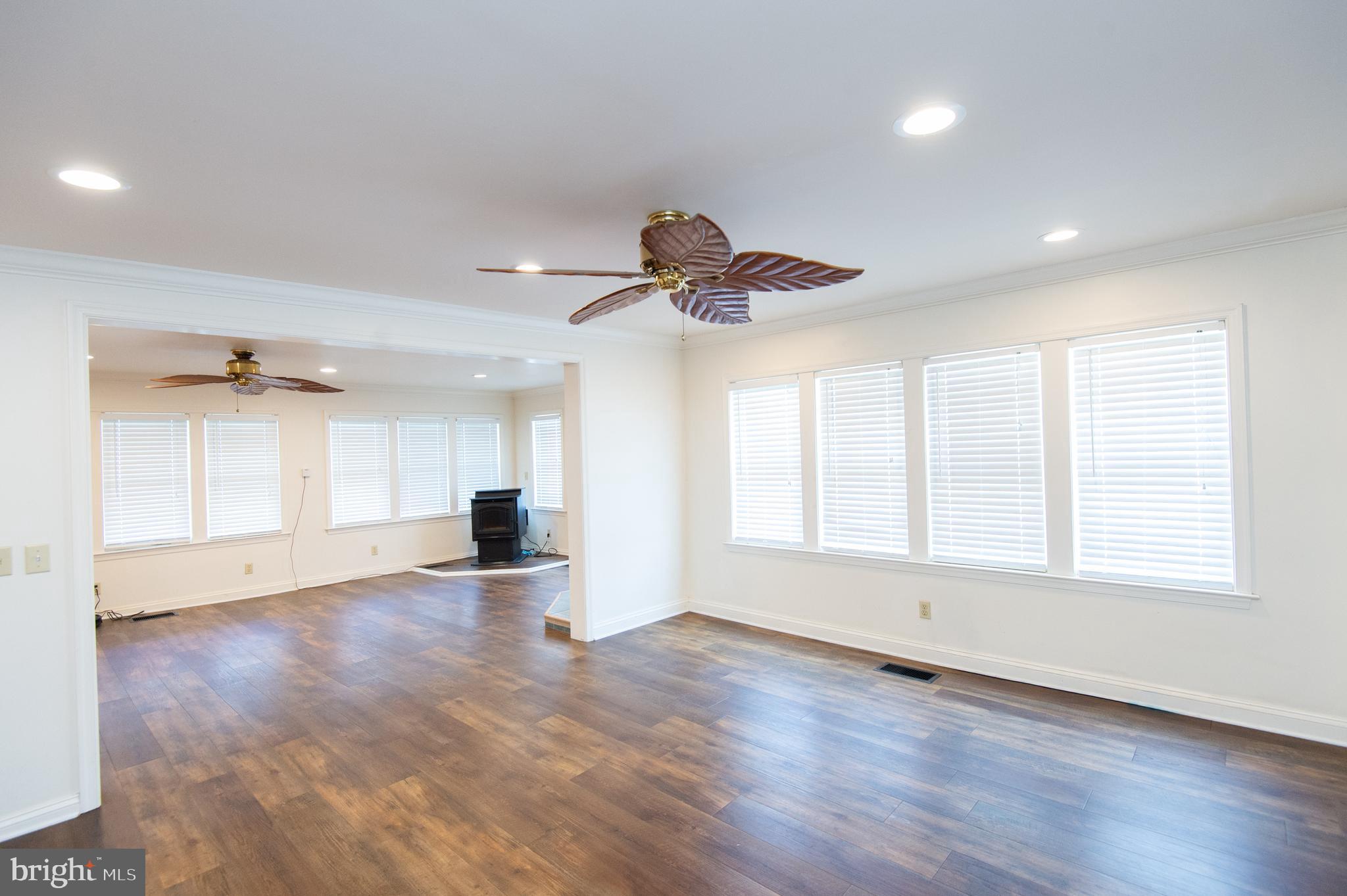 2407 Hoopers Island Road Fishing Creek, MD 21634 - Photo 17 of 69 Living Room