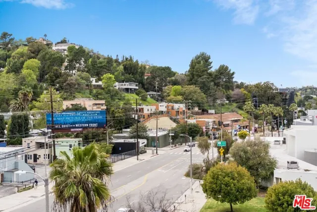 $7,995 | 3450 Cahuenga Boulevard, Unit 101, Los Angeles, CA 90068