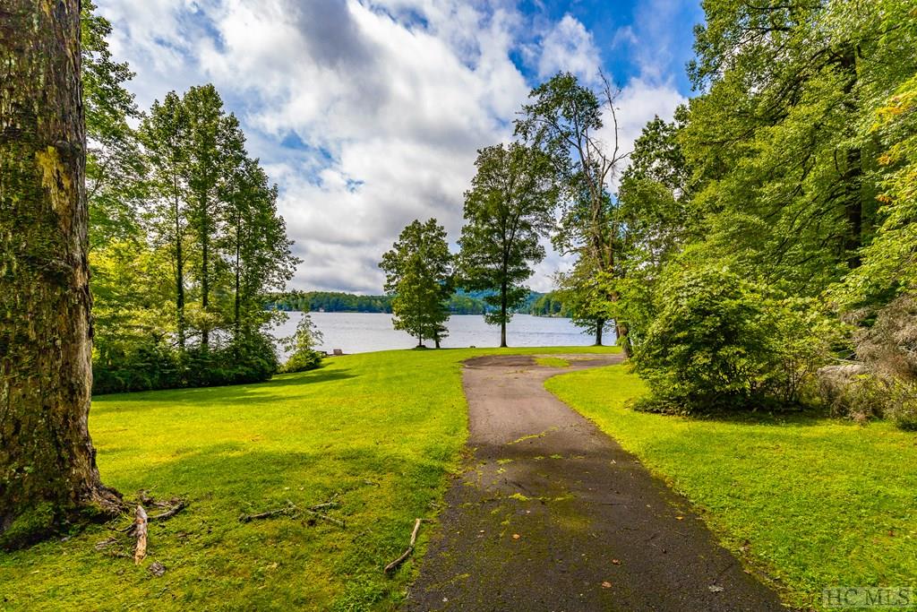 306 Island Point Road Lake Toxaway, NC 28747 - Photo 9 of 29 Gallery Image 9