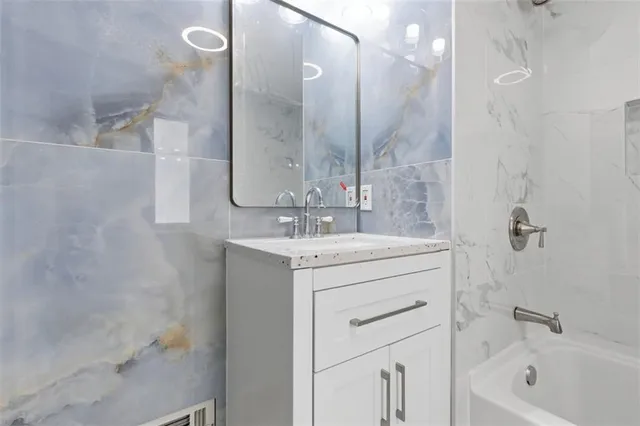 $269,000 | 2531 South Park Road, Bethel Park, PA 15102