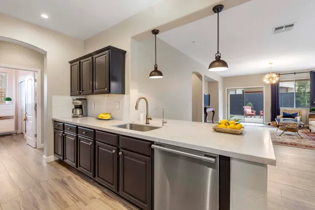 $2,250 | 3854 East Flower Street, Gilbert, AZ 85298