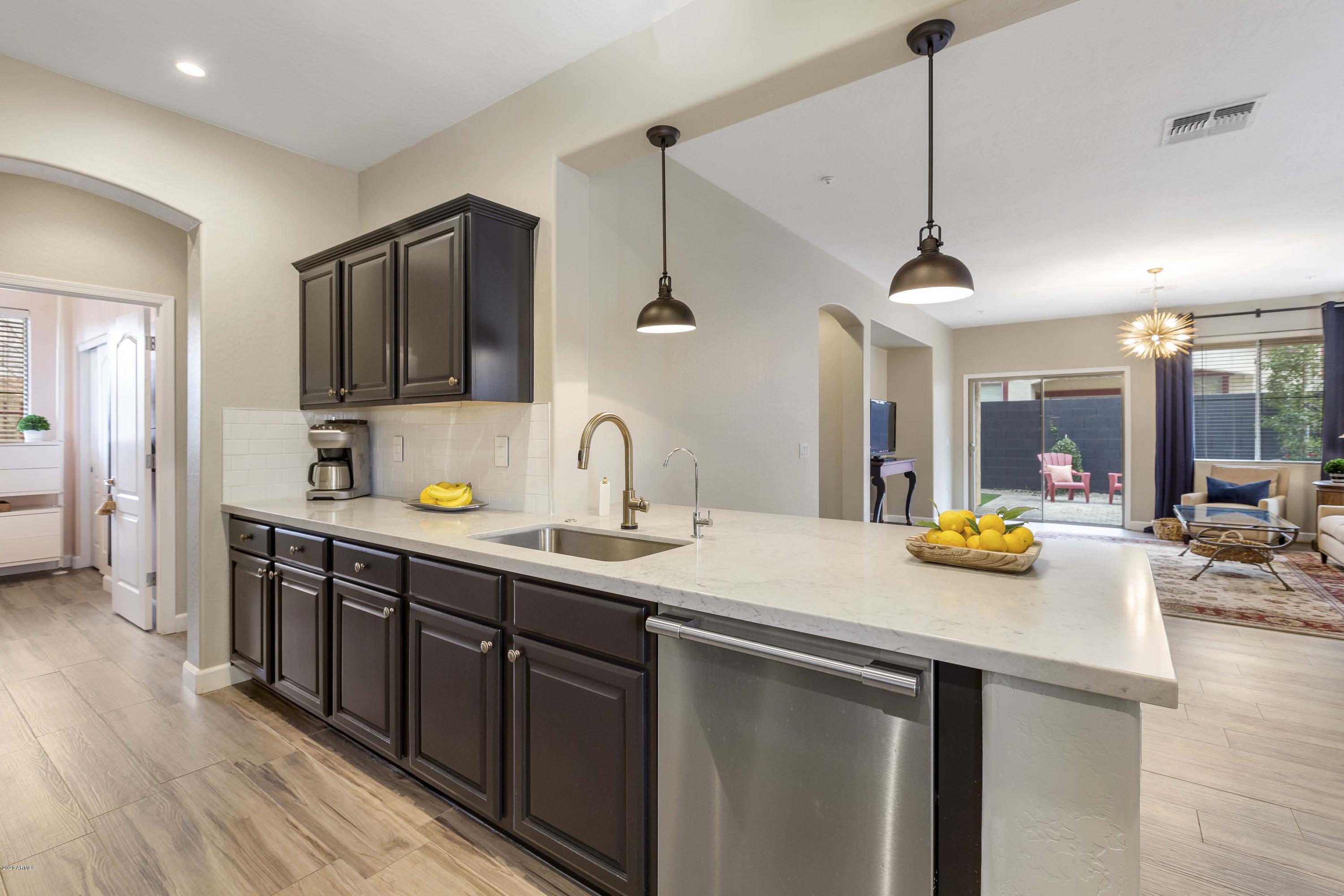 3854 East Flower Street Gilbert, AZ 85298 - Photo 8 of 20 Kitchen