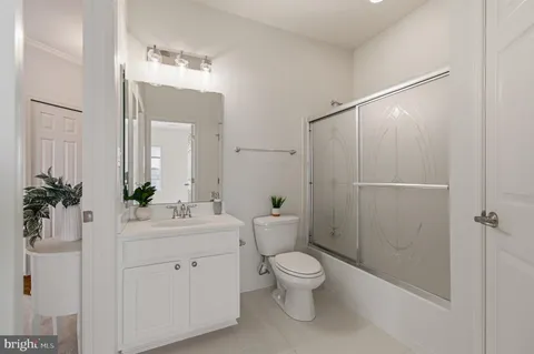 $350,000 | 8280 Stone Crop Drive, Unit 301L, Ellicott City, MD 21043